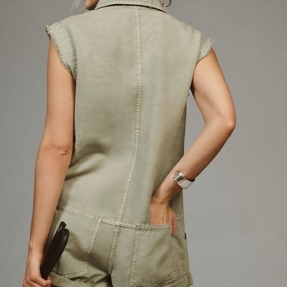 Anthropologie Pilcro Sleeveless Snap-Front Cotton Romper in Sage - Picture 2 of 6